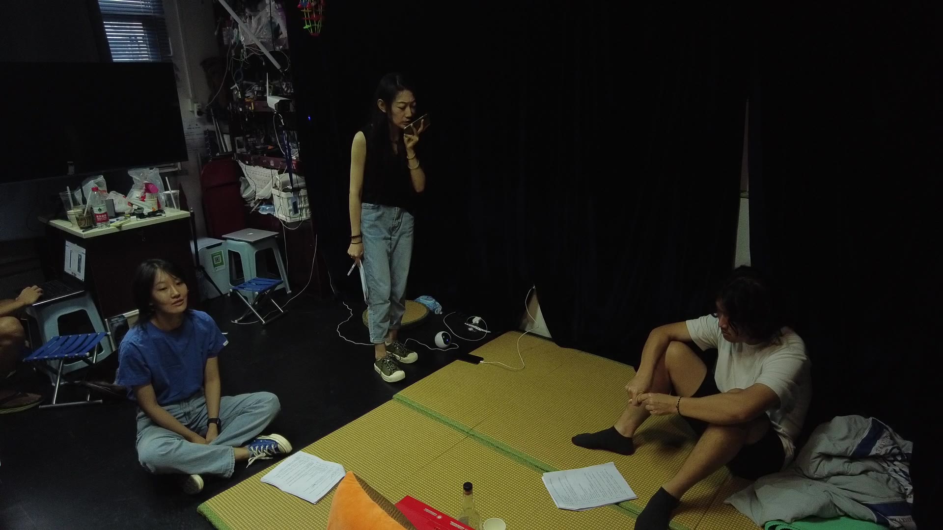 视频封面:【猫猫剧团】《反馈》乌镇戏剧节(导演:格格、编剧:大老黑)