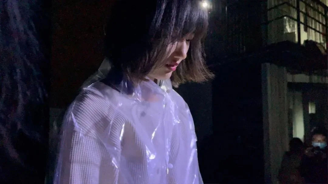"Howler" behind the scene. - "If there's no record, it's really gone."