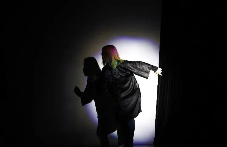 We'll talk behind the scene of Cocoon House. - We'll record "I" with the P4. - P4 Theater