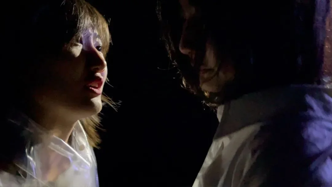 "Howler" behind the scene. - "If there's no record, it's really gone."